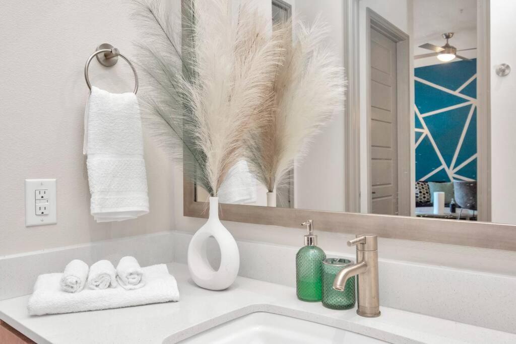 U4 Penthouse Downtown Houston Apartment Ngoại thất bức ảnh